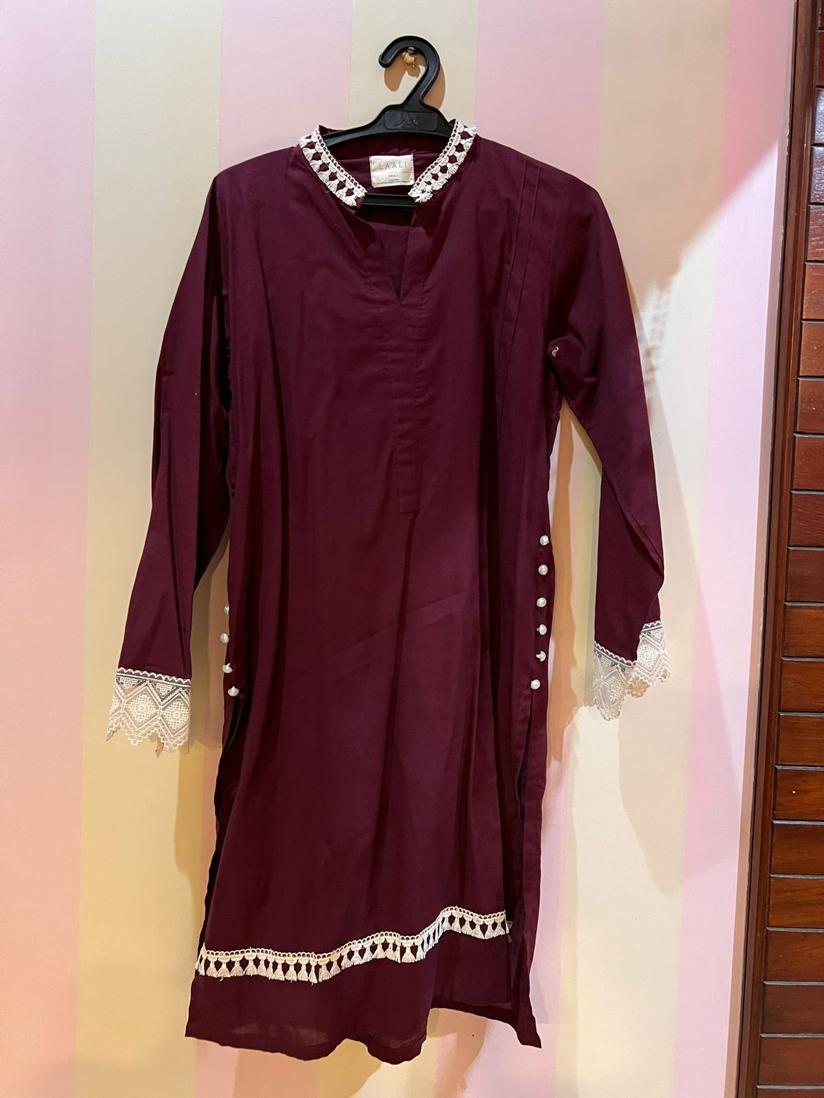 Laali maroon kameez