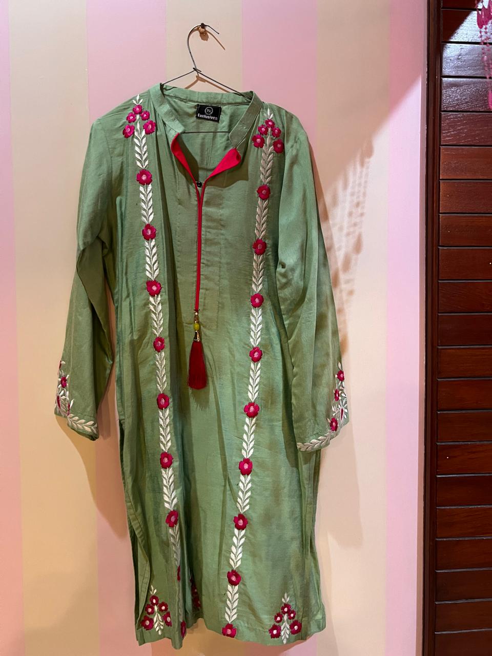 Exclusives green embroidered kurta