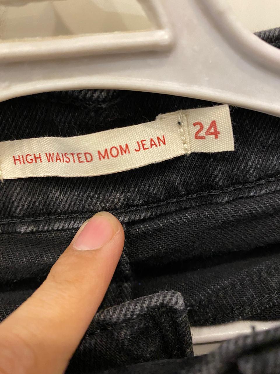 High waited mom jeans